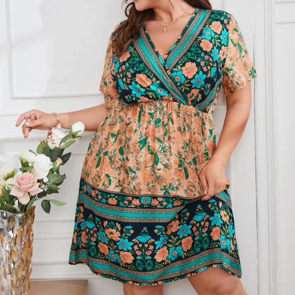 Boho plus floral print V neck dress - Picture 1 of 5